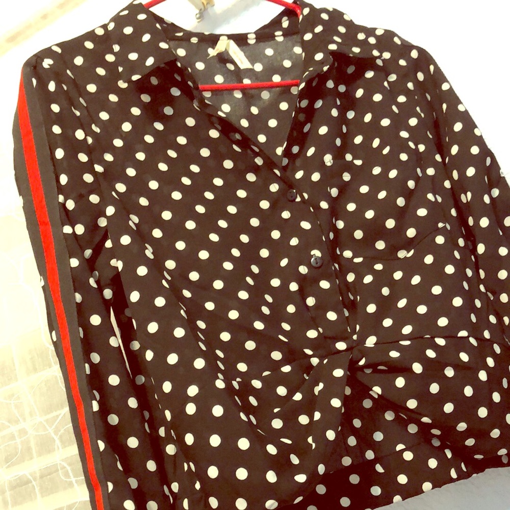 Black polkadot cropped blouse with red stripes